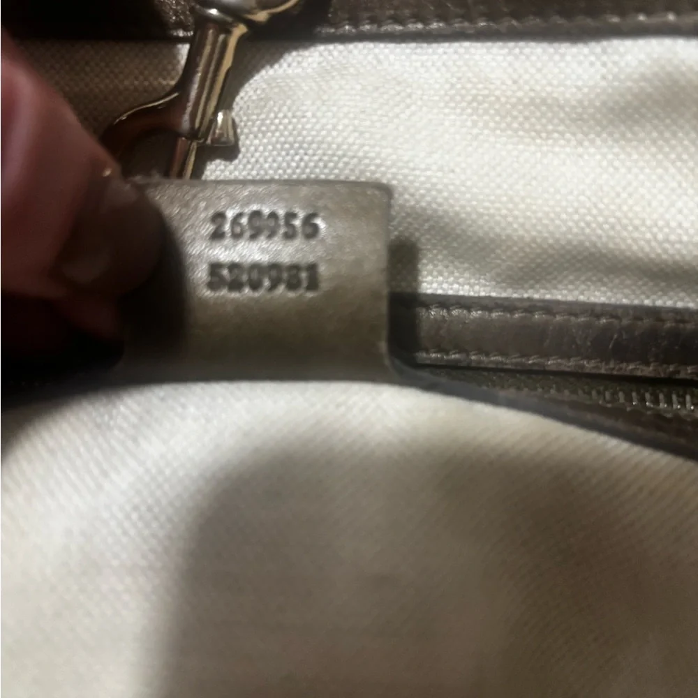 Gucci Brown GG Canvas Tote with Gold Heart Charm - Picture 8 of 10